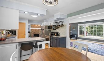 1214 S Darling Dr NW, Alexandria, MN 56308