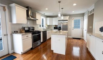 88 Phillip Ave, Cumberland, RI 02864
