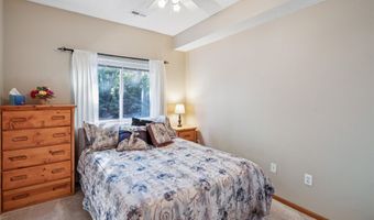 909 7th Ave SE 6, Altoona, IA 50009