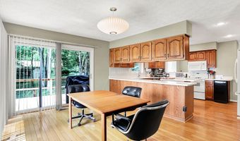 22 Point Ln, Arcadia, IN 46030