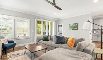 6130 COLMAR Pl, Apollo Beach, FL 33572