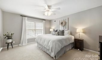 4301 Meadowridge Dr, Charlotte, NC 28226