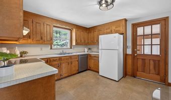 57 Juniper Rd, Andover, MA 01810