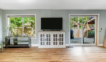 14730 SE LUELLA Ln, Milwaukie, OR 97267