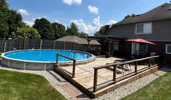 317 Edgewood Pl E, Anderson, IN 46011