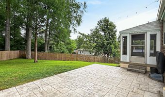 6927 FERN Ln, Annandale, VA 22003