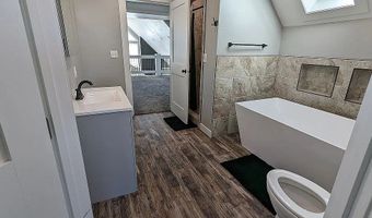 725 Road 6 1/2, Cowley, WY 82420
