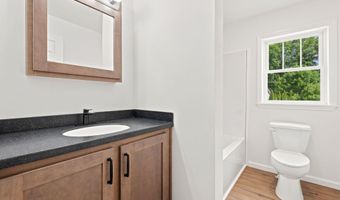 28 Cottage Pl, Ashland, NH 03217