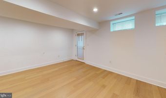 472 RIDGE St NW 3, Washington, DC 20001