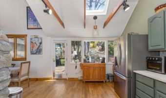 1046 Lakeside Dr E, Alloway, NJ 07422