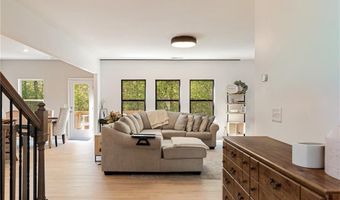 124 Cummings Ct, Ball Ground, GA 30107