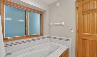 13452 Flagstaff Ave, Apple Valley, MN 55124