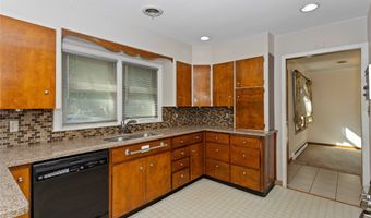 1208 Rapids St, Adel, IA 50003