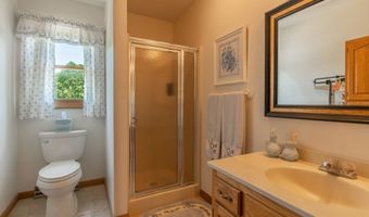 35 Jennie Cir, Agawam, MA 01001