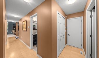2668 WALTON Blvd, Twinsburg, OH 44087