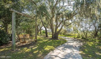 7 Petigru Dr, Beaufort, SC 29902