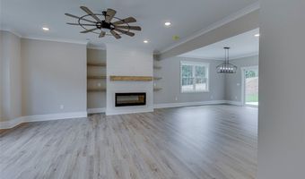125 Hidden Lake Dr, Anderson, SC 29625