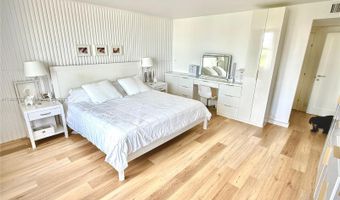 9250 W Bay Harbor Dr 5D, Bay Harbor Islands, FL 33154