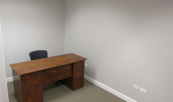 275 Stonegate Rd, Algonquin, IL 60102