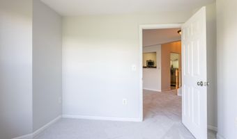 4951 BRENMAN PARK Dr 410, Alexandria, VA 22304