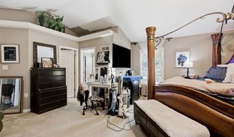 803 Streiff Ln, Ballwin, MO 63011