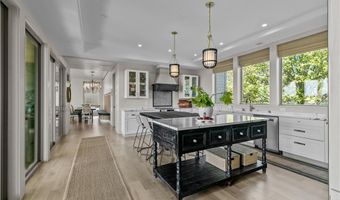 82 Ellery Rd, Newport, RI 02840