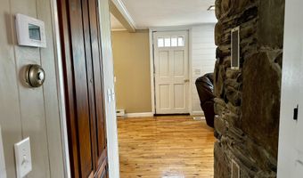 2 Piper Ln, Abbot, ME 04406