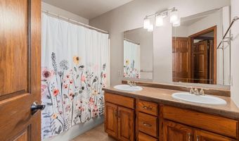 2521 E INGLEWOOD Pl, Appleton, WI 54915