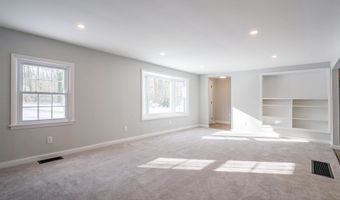 437 Chester Rd, Auburn, NH 03032