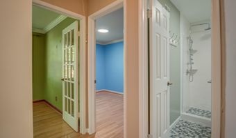 514 S HENRY St, Alexandria, VA 22314