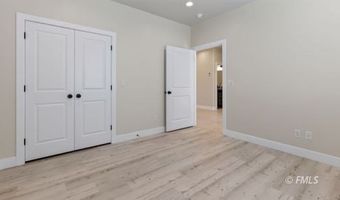 275 S Barlow St, Colorado City, AZ 86021