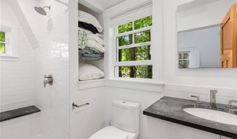 47 Longfellow Rd, Jamestown, RI 02835