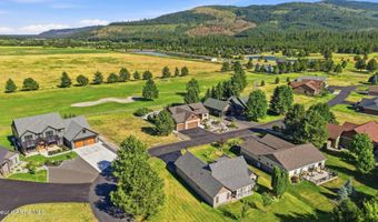 150 Links Dr, Blanchard, ID 83804