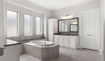 2704 Juniper Ct, Heath, TX 75126