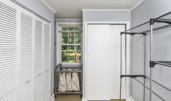 28 Tudor Rd, Albany, NY 12203