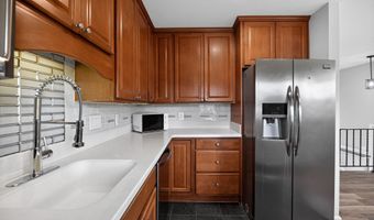 8012 FRYE Rd, Alexandria, VA 22309