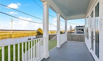 2221 BENJAMIN St, Arabi, LA 70032