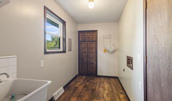 1307 S Washington Ave, Aurora, MO 65605