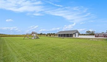 8309 Almont Rd, Almont, MI 48003