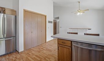 1917 E GLENDALE Ave, Appleton, WI 54911