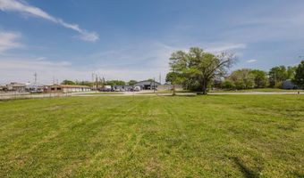 313 N Walnut St, Augusta, KS 67010