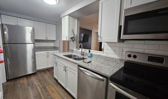 15 Ten Broeck St Garden, Albany, NY 12210
