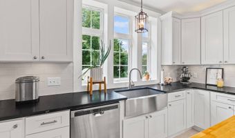 260 N Main St, Amherst, VA 24521