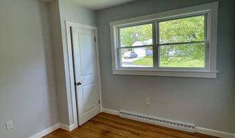 10 Crawford Dr, Bath, ME 04530