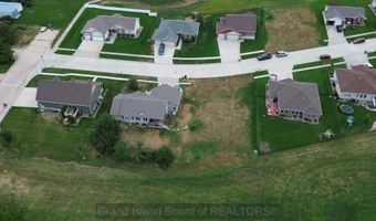2030 Greenway Dr, Aurora, NE 68818