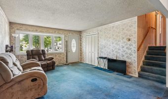 29 TRINITY Pl, Barrington, NJ 08007