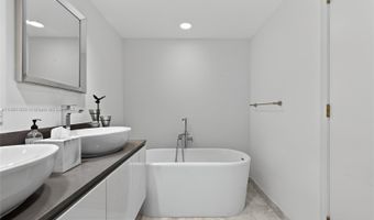 9821 E Bay Harbor Dr 402, Bay Harbor Islands, FL 33154