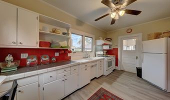 702 N 2nd St, Alpine, TX 79830