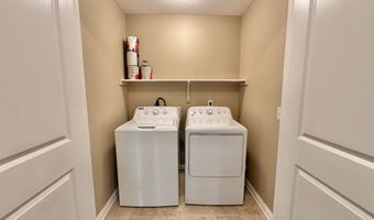 1917 Greyson Dr, Auburn, IN 46706
