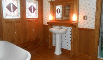 103 W Daniel St, Albany, MO 64402